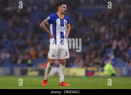 Brighton et Hove, Royaume-Uni. 8th mai 2023. Lewis Dunk, de Brighton et Hove Albion, semble abattu lors du match de la Premier League au stade AMEX, Brighton et Hove. Crédit photo à lire: Paul Terry/Sportimage crédit: Sportimage Ltd/Alay Live News Banque D'Images
