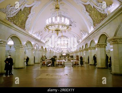 Station de métro Komsomolskaya, Moscou Russie Banque D'Images