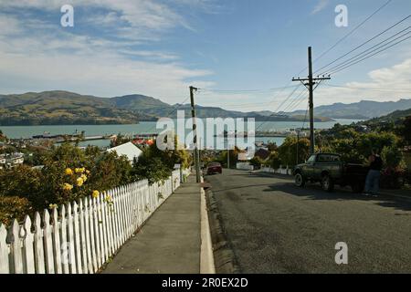 Rue calme au port de Lyttelton, péninsule de Banks, Île du Sud, Nouvelle-Zélande, Océanie Banque D'Images