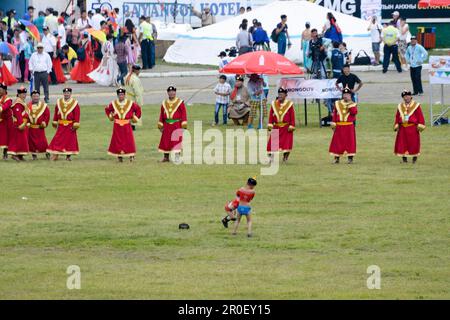 Jeunes lutteurs au Naadam National, Oulan-Bator, Mongolie Banque D'Images