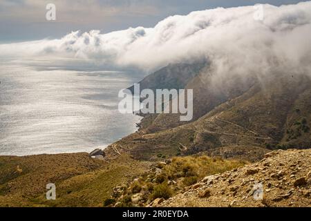 Vue sur la mer Méditerranée, Cala Salitrona, la côte de Carthagène. Murcie. Espagne. Banque D'Images