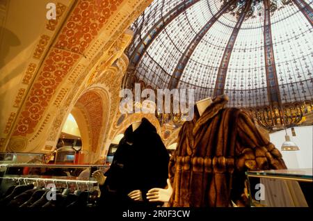 Galeries Lafayette, Jugendstilkuppel, Paris Frankreich Banque D'Images