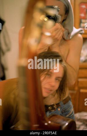 Femme et homme prenant des photos, des gens Banque D'Images