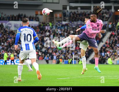 Brighton, Royaume-Uni. 08th mai 2023. Facundo Buonanotte de Brighton et Hove Albion et Alex Iwhi du FC Everton lors du match de première ligue entre Brighton et Hove Albion et Everton à l'Amex on 8 mai 2023 à Brighton, en Angleterre. (Photo de Jeff Mood/phcimages.com) Credit: PHC Images/Alamy Live News Banque D'Images