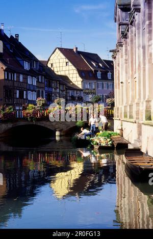 Place du marché dans le quartier de la petite Venise, Colmar, Alsace, France, Europe Banque D'Images