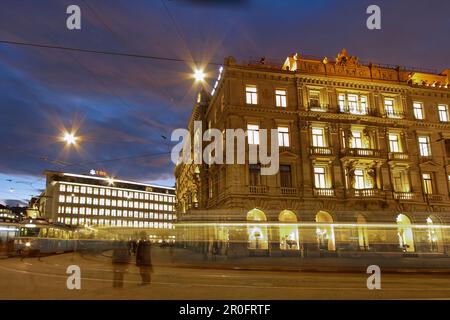 Suisse, Zurich, crédit suisse, banque UBS Bahnhofstrasse, Paradeplatz, Tram Banque D'Images