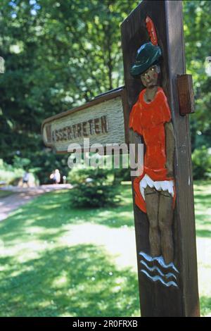 Panneau à la lecture de l'eau, Bad Lauterberg, Basse-Saxe, Allemagne Banque D'Images