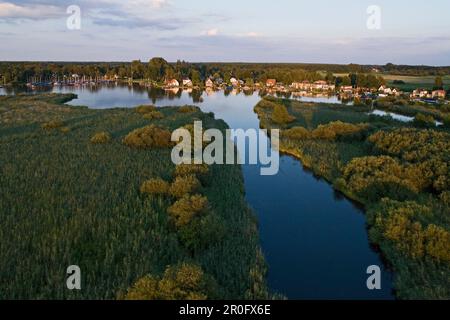 Prise de vue aérienne de Grossheidorn au lac Steinhude, Basse-Saxe, Allemagne Banque D'Images