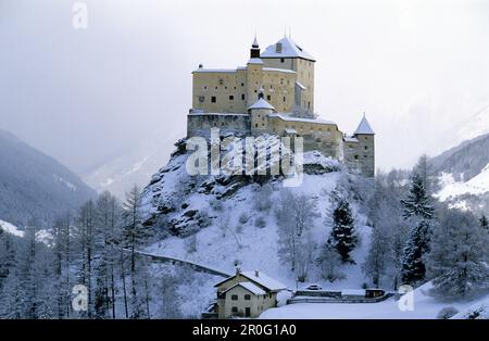 Château de Tarasp, Tarasp, Basse-Engadine, Engadine, Grisons, Suisse Banque D'Images