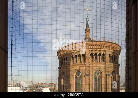 Eglise St Thomas, réseau ornithologique, Kreuzberg, Berlin, Allemagne Banque D'Images