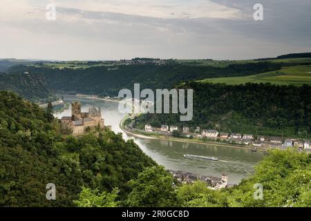 Château de Katz vu de Patersberg de l'autre côté de la rue Goarshausen, Loreley est situé à l'arrière gauche, Rhin, Rhénanie-Palatinat, Allemagne, Europe, UNE Banque D'Images