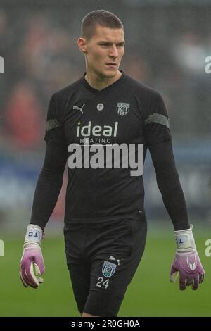 Ted Cann #30 de West Bromwich Albion s'échauffe pendant le match de championnat Sky Bet Swansea City vs West Bromwich Albion au Swansea.com Stadium, Swansea, Royaume-Uni, 8th mai 2023 (photo de Craig Anthony/News Images) Banque D'Images