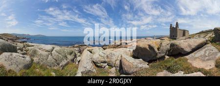 Nuestra Senora de la Barca, église de pèlerinage sur le front de mer, Muxia, Mugia, province de la Coruna, Galice, Nord de l'Espagne, Espagne, Europe Banque D'Images