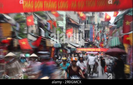 Trafic de Hanoï, Hanoï, Vietnam, Asie Banque D'Images