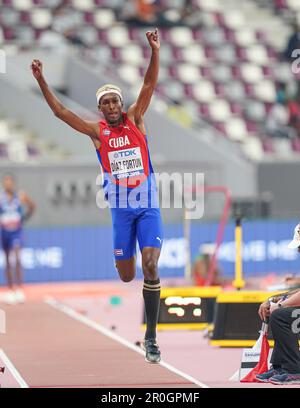 Jordan Alejandro Díaz Fortun dans le triple saut aux Championnats du monde d'athlétisme de Doha 2019. Banque D'Images