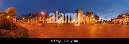 Porta del Moll, porte historique de la ville, 14 Century, Alcudia, Majorque, Iles Baléares, Espagne, Europe Banque D'Images