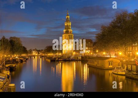 Montelbaanstoren avec Oude Schans au crépuscule, Amsterdam, Hollande-du-Nord, pays-Bas Banque D'Images