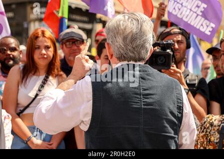 Marseille, France. 6th mai 2023. Chef du parti d'extrême-gauche la France Insoumise (LFI), Jean-Luc Mélenchon parle avant le début de la marche de la colère à Marseille. Plusieurs syndicats et partis de gauche ont appelé à la création à Marseille d'une « arche de colère » destinée à demander à vivre, travailler et vieillir dans la dignité. (Credit image: © Denis Taust/SOPA Images via ZUMA Press Wire) USAGE ÉDITORIAL SEULEMENT! Non destiné À un usage commercial ! Banque D'Images