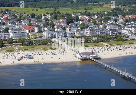 Jetée et station balnéaire Ahlbeck, Île d'Usedom, Mecklenburg-Ouest Pomerania, Allemagne, Europe Banque D'Images