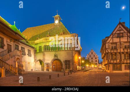 Ancien magasin dans la soirée, Colmar, Alsace, France, Europe Banque D'Images