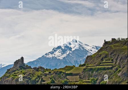 Église de pèlerinage notre-Dame de Valère, elle abrite l'un des plus anciens organes du monde datant du 15th siècle, le château de Tourbillon, Sion, Valai Banque D'Images