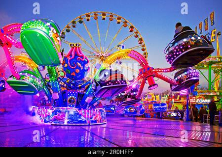 Palmkirmes, la plus grande foire paroissiale du printemps à NRW la nuit, Allemagne, Rhénanie-du-Nord-Westphalie, région de la Ruhr, Recklinghausen Banque D'Images