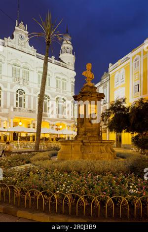 Plaza de Cairasco de nuit, Gabinete Literario, Las Palmas de Gran Canaria, Gran Canaria, Îles Canaries, Espagne Banque D'Images