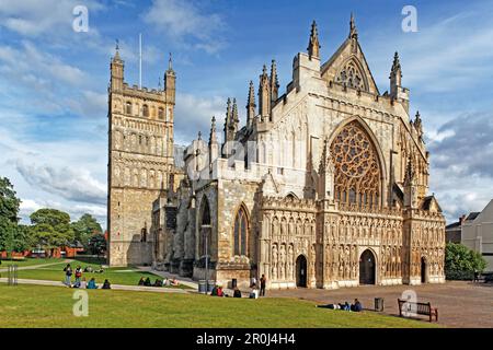 Façade ouest et près de la Cathédrale, Cathédrale d'Exeter, Exeter, Devon, Angleterre, Grande-Bretagne Banque D'Images