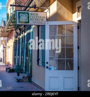 LA NOUVELLE-ORLÉANS, LA, États-Unis - 28 JANVIER 2023 : devant le Musée culturel irlandais de la Nouvelle-Orléans dans le quartier français Banque D'Images