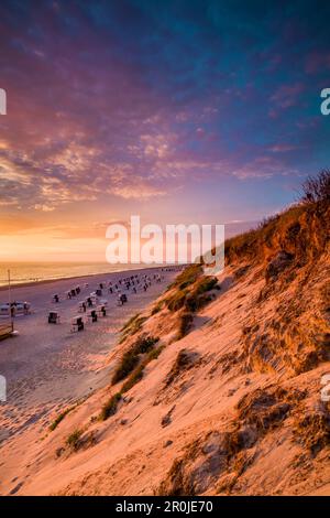 Coucher de soleil sur la mer, Westerland, l'île de Sylt, au nord de l'archipel Frison, Schleswig-Holstein, Allemagne Banque D'Images