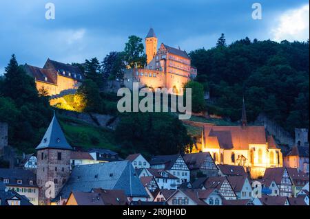 Vieille ville avec château au crépuscule, Hirschhorn Hirschhorn sur la rivière Neckar, Hesse, Allemagne Banque D'Images