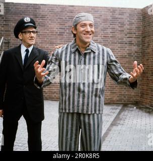 Nonstop Nonsens, Sketchreihe, Deutschland 1975 - 1980, Darsteller: Dieter Hallervorden in 'didi in Gangsterkreisen', Deutschland 1978. Banque D'Images