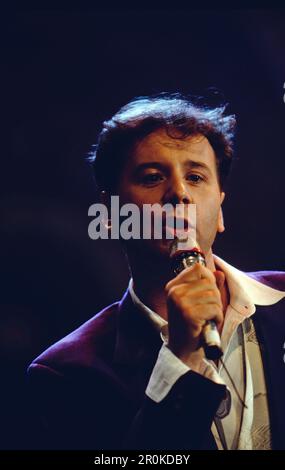 Jim Kerr, Leadsänger der Schottischen Rock Band Simply Minds, BEI einem Auftritt en Allemagne, vers 1990. Banque D'Images