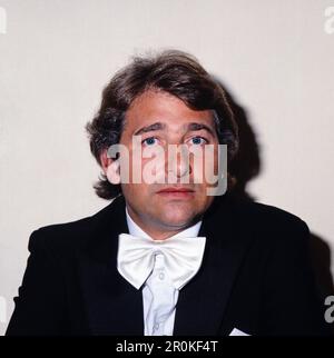 Siegfried Jerusalem, deutscher Opernsänger, ténor, Portrait beim Gala-Abend aus der Wiener Staatsoper, Österreich, 1979. Siegfried Jerusalem, chanteur d'opéra allemand, ténor, portrait de l'Opéra national de Vienne, Autriche, 1979. Banque D'Images