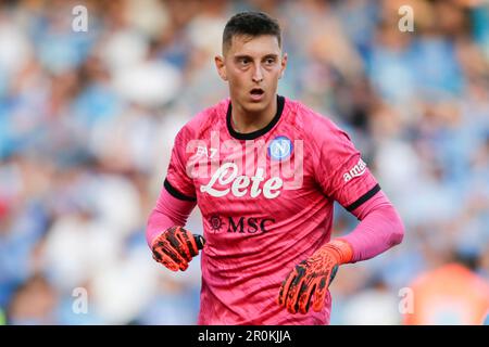 Pierluigi Gollini (SSC Napoli) regarde pendant la série Un match de football entre SSC Napoli et Fiorentina au stade Diego Armando Maradona à Naples, dans le sud de l'Italie, sur 07 mai 2023. Banque D'Images