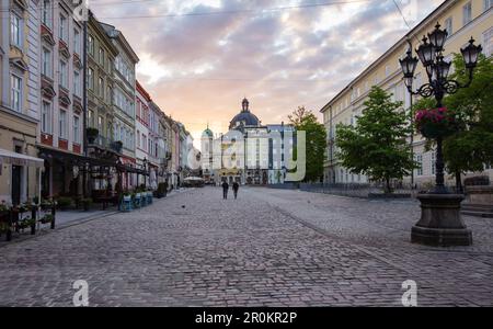 Lviv, Ukraine - 6 mai 2023: Place du marché à Lviv Banque D'Images