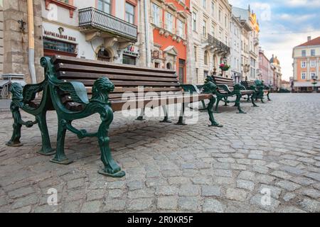 Lviv, Ukraine - 6 mai 2023: Place du marché à Lviv Banque D'Images