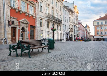 Lviv, Ukraine - 6 mai 2023: Place du marché à Lviv Banque D'Images