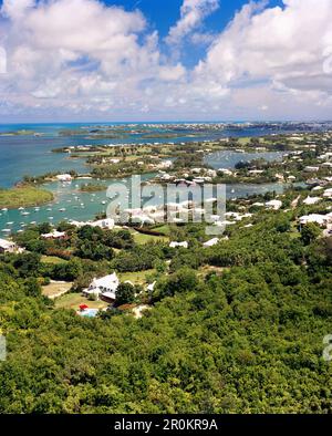 Les Bermudes, Southampton Parish, Portrait de ville avec vue sur la mer depuis le sommet de la Gibbs Hill LIghthouse Banque D'Images