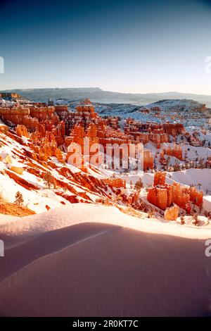 États-Unis, Utah, Bryce Canyon City, parc national de Bryce Canyon, vues imprenables sur l'amphithéâtre de Bryce et Hoodoos depuis Sunrise point Banque D'Images