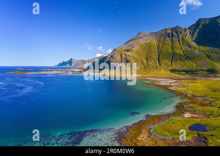 Baie de Flakstadoya à Lofoten, Norvège, Europe Banque D'Images