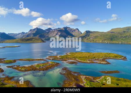 Photographie aérienne de Torsfjorden und Moskenesoya, Lofoten, Norvège, Europe Banque D'Images