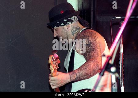 Milan Italie 1997-03-17 : bassiste Evan Seinfeld de Biohazard lors d'un concert au Rainbow club Banque D'Images