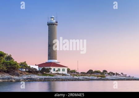 Phare Veli Rat sur l'île Dugi Otok à la mer Méditerranée, Zadar, Dalmatie du Nord, Dalmatie, Croatie, Europe du Sud, Europe Banque D'Images