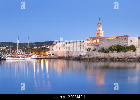 Vieille ville de Krk sur l'île Krk, baie de kvarner, mer Méditerranée, Primorje-Gorski kotar, Croatie du Nord, Croatie, Europe du Sud, Europe Banque D'Images