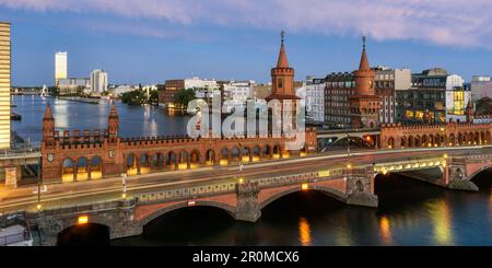 Oberbaumbrücke d'en haut, Berlin, Allemagne Banque D'Images