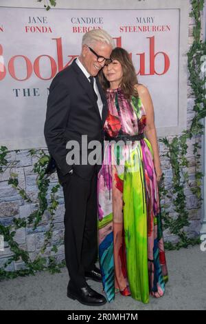 New York, New York, États-Unis. 8th mai 2023. (NOUVEAU) "Book Club: The Next Chapter" New York Premiere. 08 mai 2023, New York, New York, Etats-Unis: Ted Danson et Mary Steenburgen assistent à la première de "Club du livre: Le prochain chapitre" au AMC Lincoln Square Theatre on 08 mai 2023 à New York. (Credit image: © M10s/TheNEWS2 via ZUMA Press Wire) USAGE ÉDITORIAL SEULEMENT! Non destiné À un usage commercial ! Banque D'Images