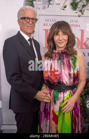 New York, New York, États-Unis. 8th mai 2023. (NOUVEAU) "Book Club: The Next Chapter" New York Premiere. 08 mai 2023, New York, New York, Etats-Unis: Ted Danson et Mary Steenburgen assistent à la première de "Club du livre: Le prochain chapitre" au AMC Lincoln Square Theatre on 08 mai 2023 à New York. (Credit image: © M10s/TheNEWS2 via ZUMA Press Wire) USAGE ÉDITORIAL SEULEMENT! Non destiné À un usage commercial ! Banque D'Images