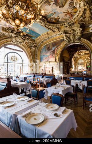 Gare Art déco, le restaurant Le Train Bleu, Gare de Lyon, Paris, France Banque D'Images