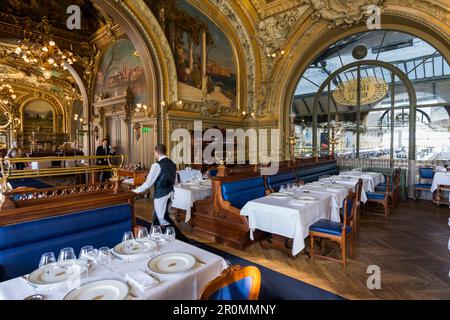 Gare Art déco, le restaurant Le Train Bleu, Gare de Lyon, Paris, France Banque D'Images